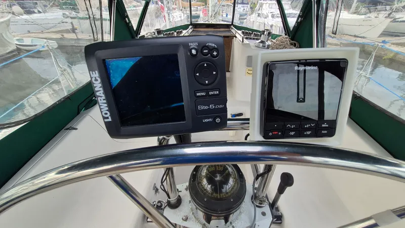 Slide: The Image of 1988 Canadian Sailcraft CS 36 MERLIN - 7842287
