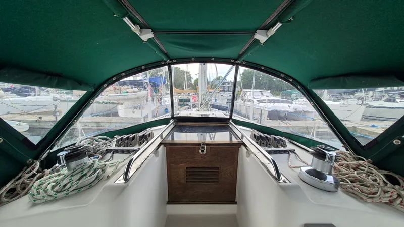 Slide: The Image of 1988 Canadian Sailcraft CS 36 MERLIN - 7842291