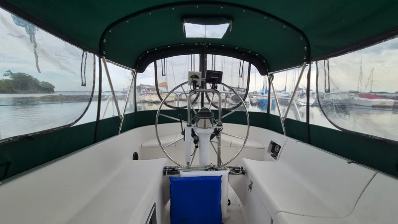 Slide: The Image of 1988 Canadian Sailcraft CS 36 MERLIN - 7842294