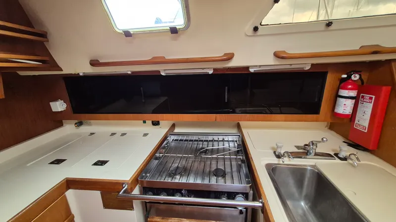 Slide: The Image of 1988 Canadian Sailcraft CS 36 MERLIN - 7842296