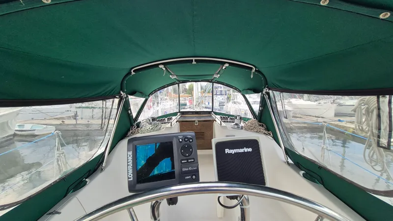 Slide: The Image of 1988 Canadian Sailcraft CS 36 MERLIN - 7842289
