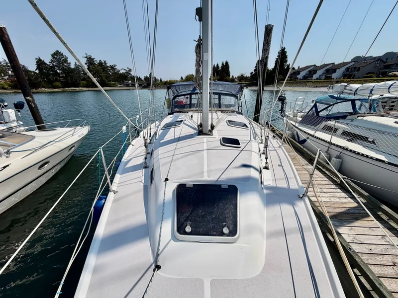Slide: The Image of 2003 Catalina 350 - 7842324