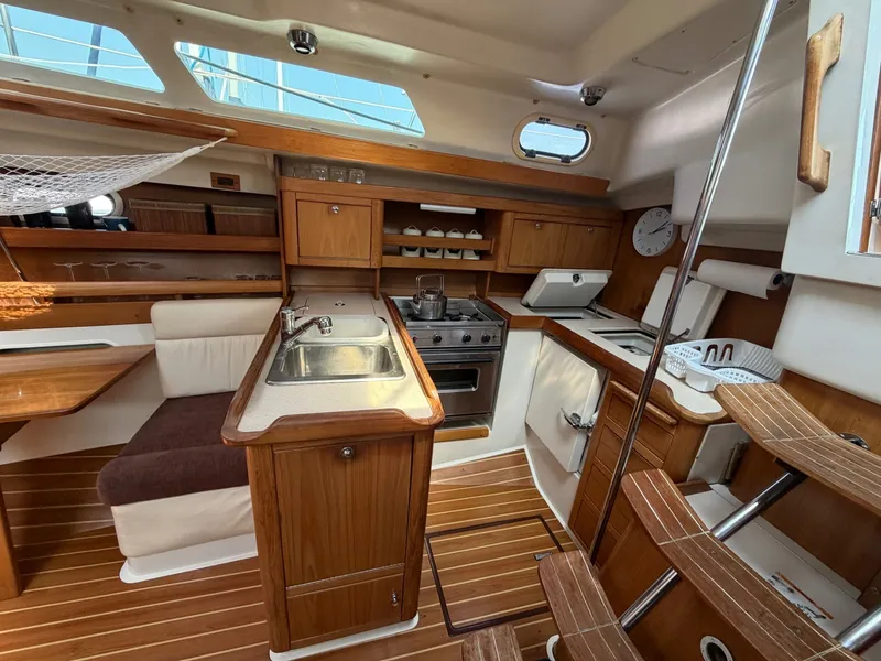 Slide: The Image of 2003 Catalina 350 - 7842336