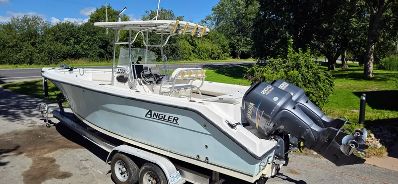 Slide: The Image of 2005 Angler 2700 CC - 7842405