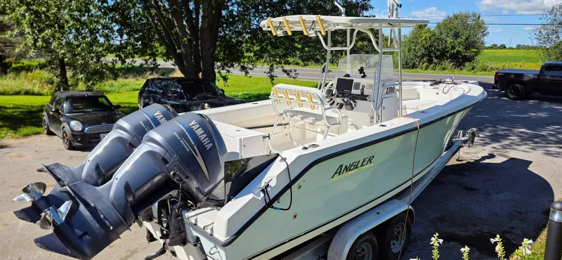 Slide: The Image of 2005 Angler 2700 CC - 7842404
