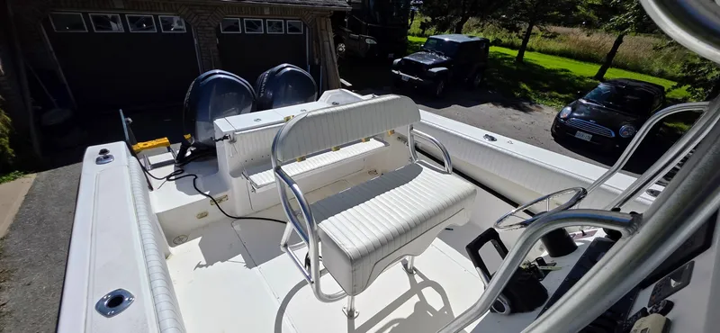 Slide: The Image of 2005 Angler 2700 CC - 7842410