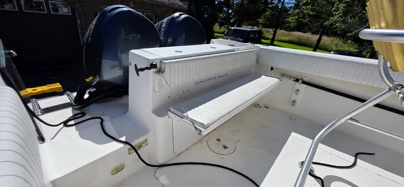 Slide: The Image of 2005 Angler 2700 CC - 7842414
