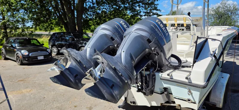 Slide: The Image of 2005 Angler 2700 CC - 7842407