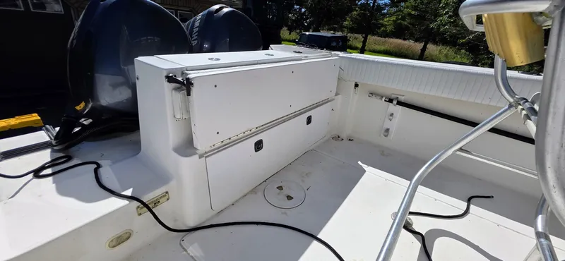Slide: The Image of 2005 Angler 2700 CC - 7842413