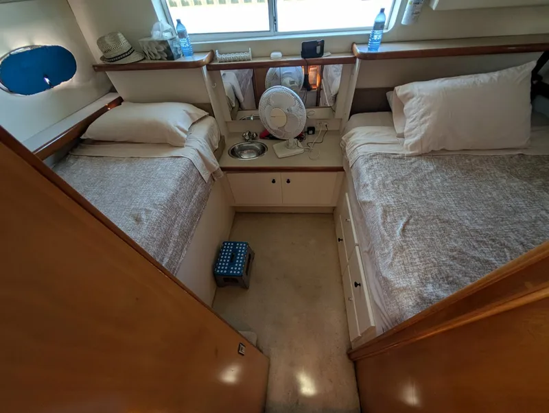 Slide: The Image of 2001 Carver 326 Aft Cabin - 7842558
