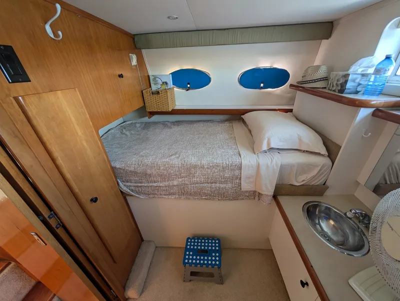 Slide: The Image of 2001 Carver 326 Aft Cabin - 7842560