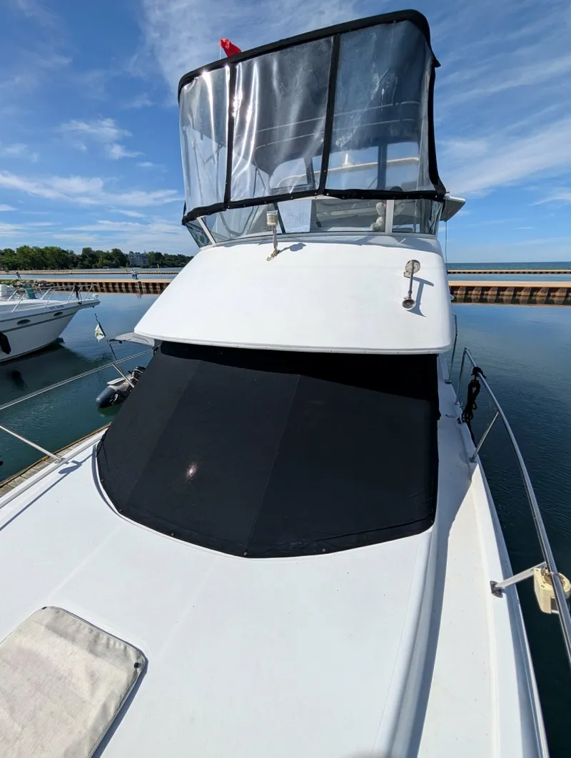 Slide: The Image of 2001 Carver 326 Aft Cabin - 7842510