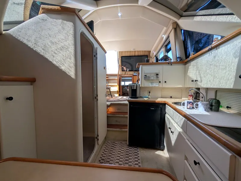 Slide: The Image of 2001 Carver 326 Aft Cabin - 7842551