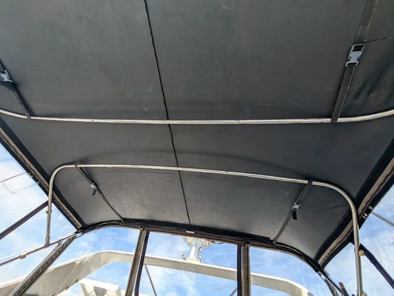 Slide: The Image of 2001 Carver 326 Aft Cabin - 7842526