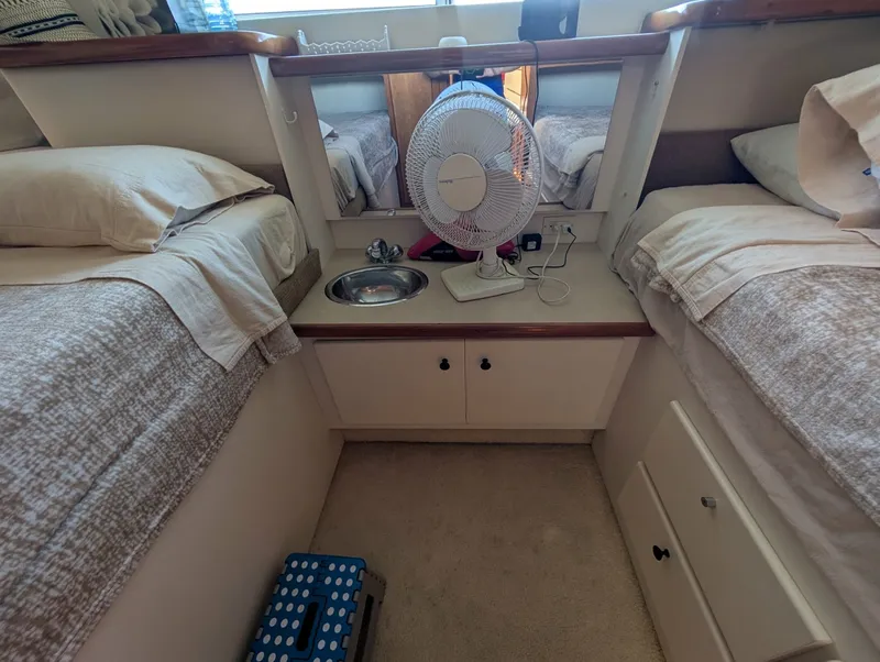 Slide: The Image of 2001 Carver 326 Aft Cabin - 7842565