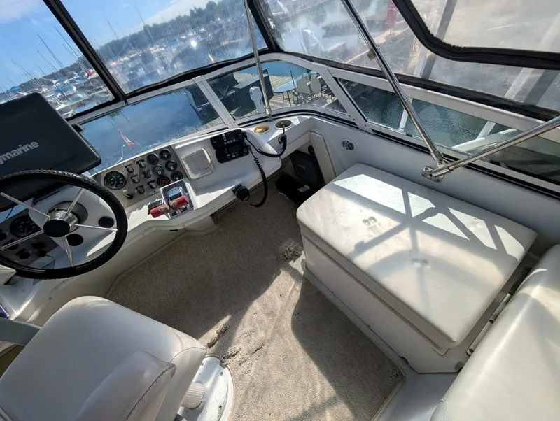 Slide: The Image of 2001 Carver 326 Aft Cabin - 7842523