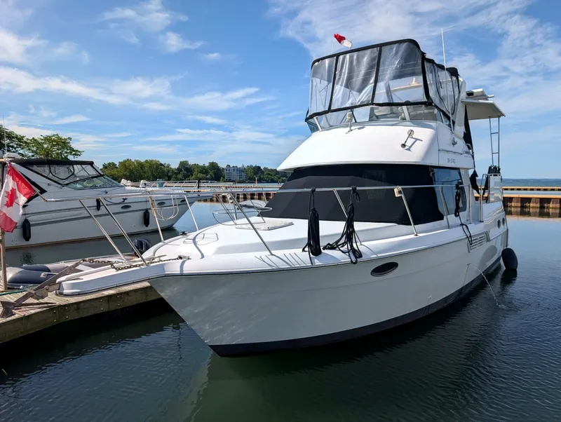 Slide: The Image of 2001 Carver 326 Aft Cabin - 7842505