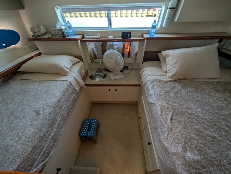 Slide: The Image of 2001 Carver 326 Aft Cabin - 7842559
