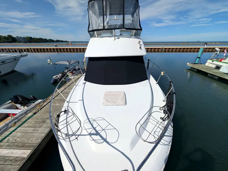 Slide: The Image of 2001 Carver 326 Aft Cabin - 7842507
