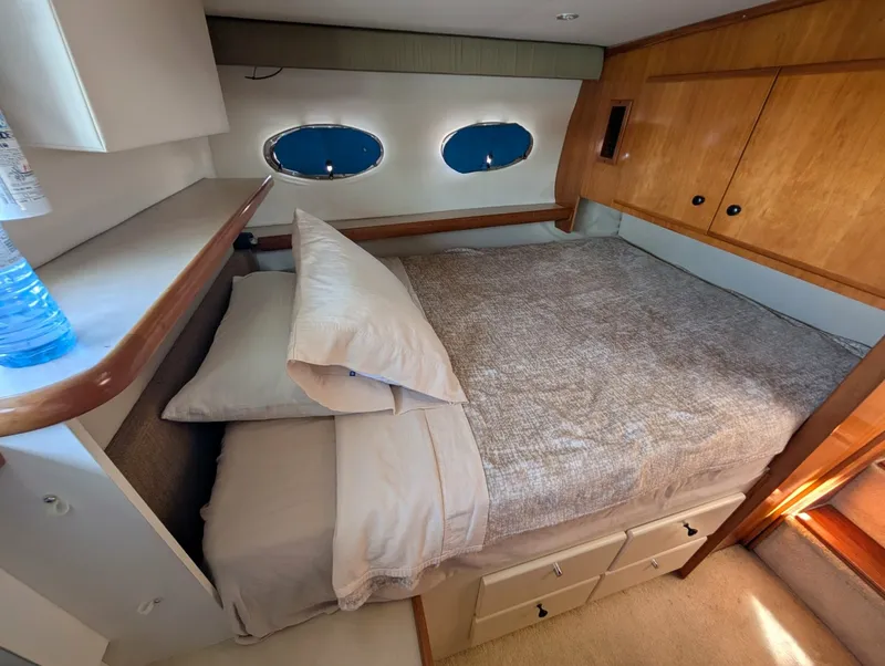 Slide: The Image of 2001 Carver 326 Aft Cabin - 7842562