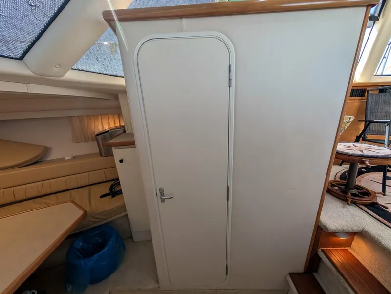 Slide: The Image of 2001 Carver 326 Aft Cabin - 7842552