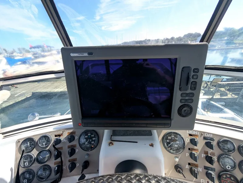 Slide: The Image of 2001 Carver 326 Aft Cabin - 7842527