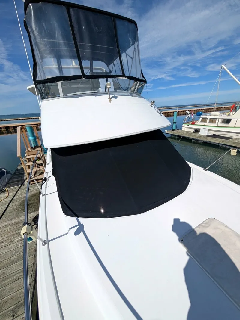 Slide: The Image of 2001 Carver 326 Aft Cabin - 7842509