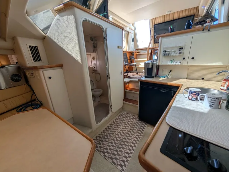 Slide: The Image of 2001 Carver 326 Aft Cabin - 7842546