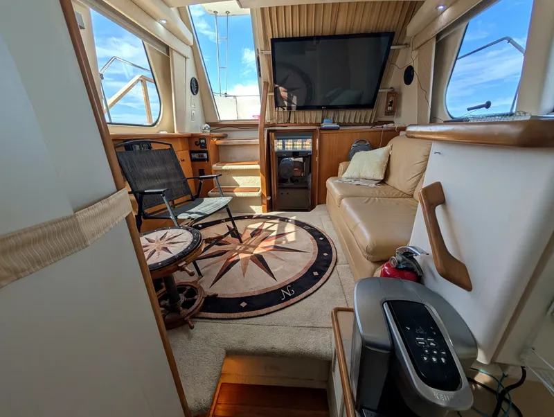 Slide: The Image of 2001 Carver 326 Aft Cabin - 7842538