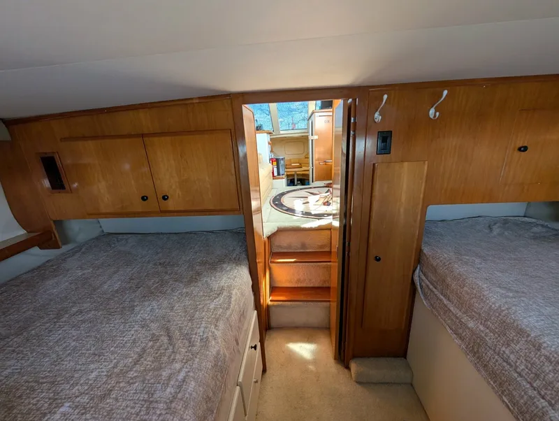 Slide: The Image of 2001 Carver 326 Aft Cabin - 7842566