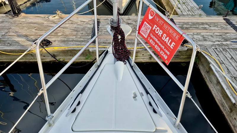 Slide: The Image of 2005 Beneteau 323 - 7842585