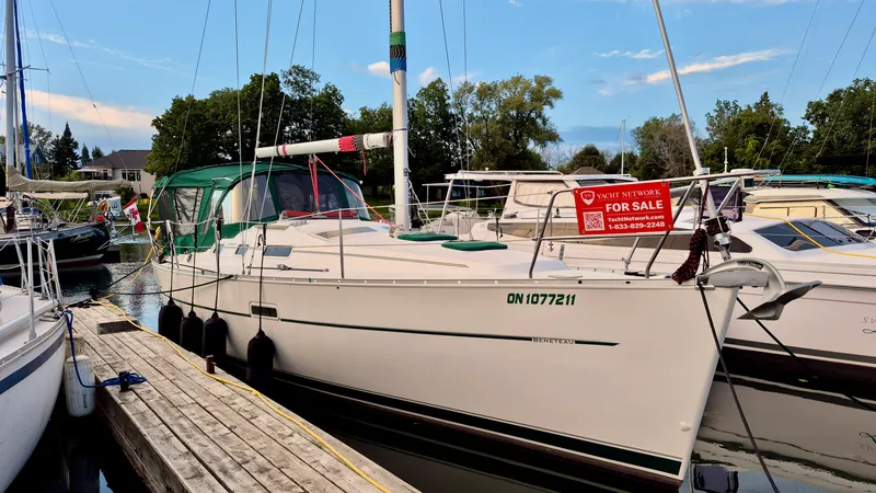 The Image of 2005 Beneteau 323 - 7842575