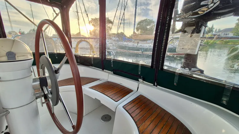 Slide: The Image of 2005 Beneteau 323 - 7842604