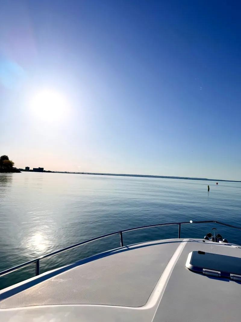 Slide: The Image of 2011 Rinker 296 Captiva - 7842728