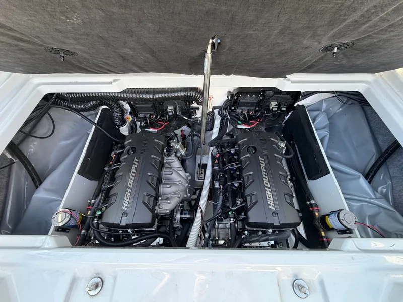 Slide: The Image of 2023 Yamaha Boats 222xe - 7842786