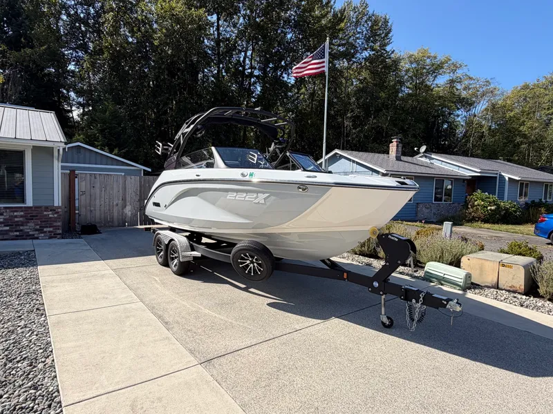 Slide: The Image of 2023 Yamaha Boats 222xe - 7842764
