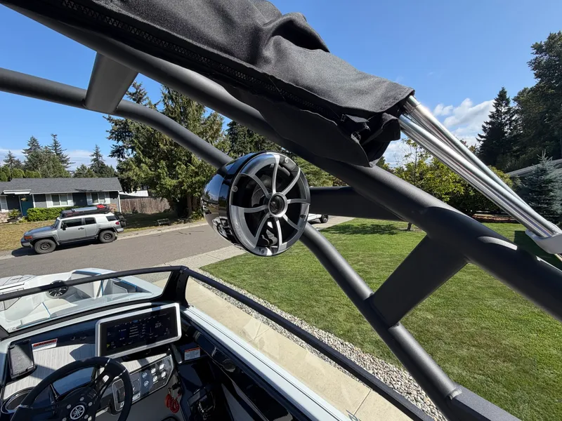 Slide: The Image of 2023 Yamaha Boats 222xe - 7842772