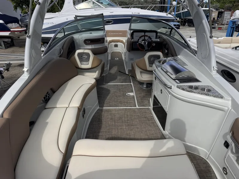 Slide: The Image of Crownline Boats 28 2022 - 7843191