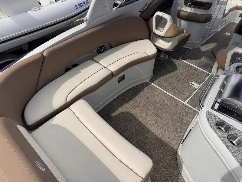 Slide: The Image of Crownline Boats 28 2022 - 7843192