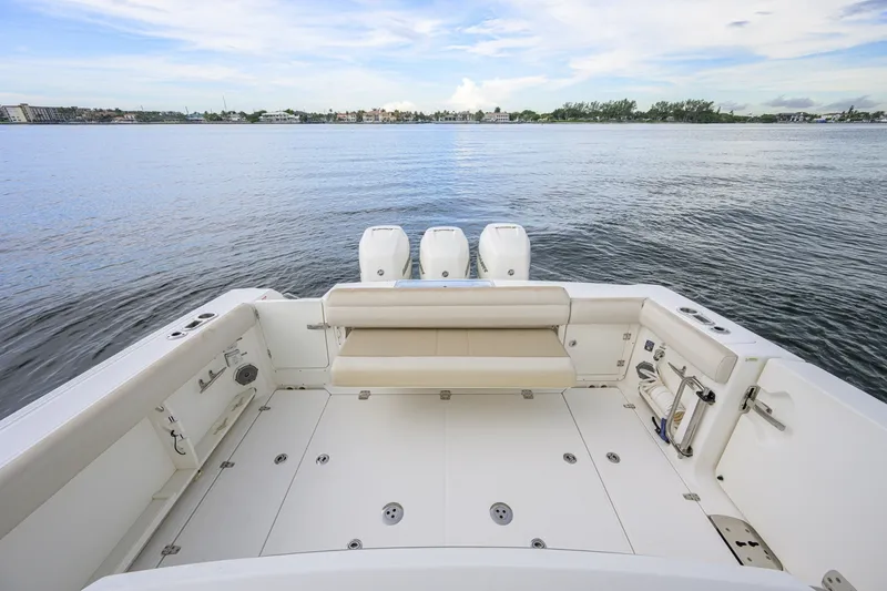 Slide: The Image of Boston Whaler 380 Outrage 2018 - 7843299