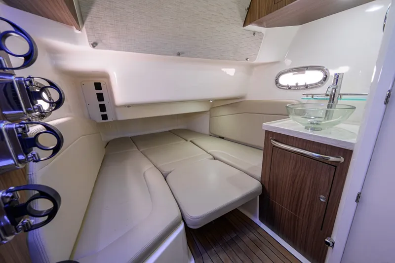 Slide: The Image of Boston Whaler 380 Outrage 2018 - 7843285