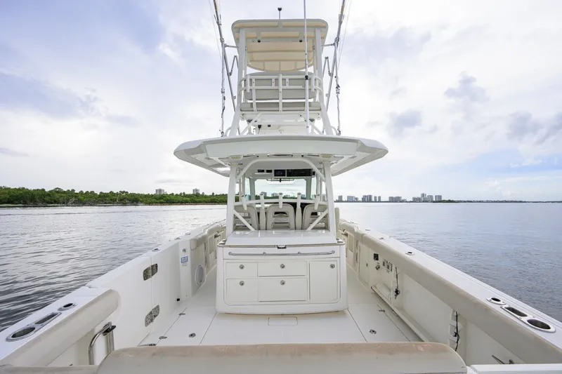 Slide: The Image of Boston Whaler 380 Outrage 2018 - 7843306