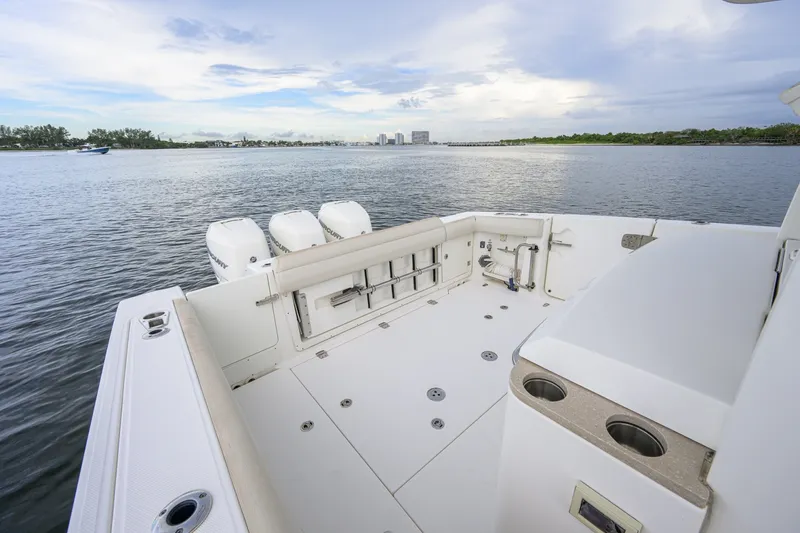 Slide: The Image of Boston Whaler 380 Outrage 2018 - 7843298