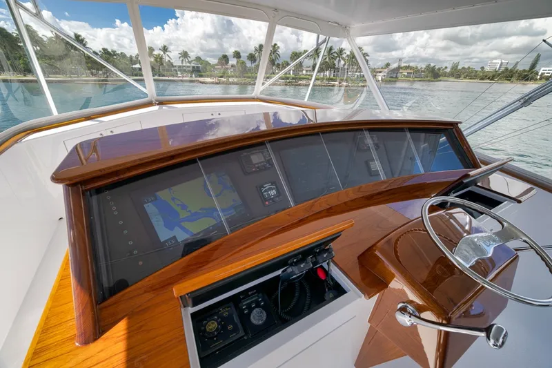Slide: The Image of Merritt Yachts Sport Fish 1995 - 7843606