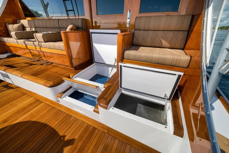 Slide: The Image of Merritt Yachts Sport Fish 1995 - 7843598