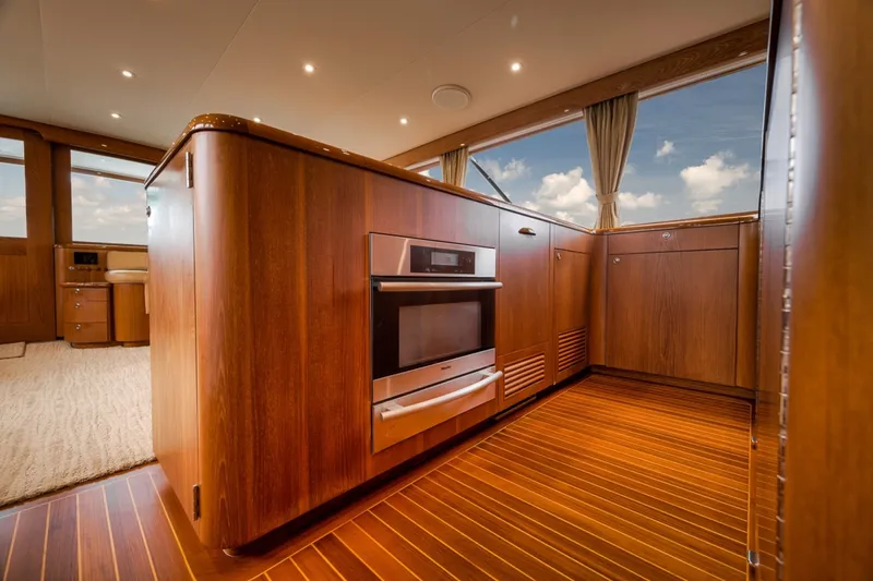 Slide: The Image of Merritt Yachts Sport Fish 1995 - 7843623