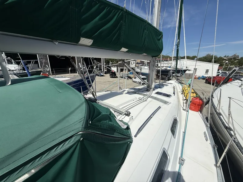 Slide: The Image of Beneteau 393 2003 - 7843616
