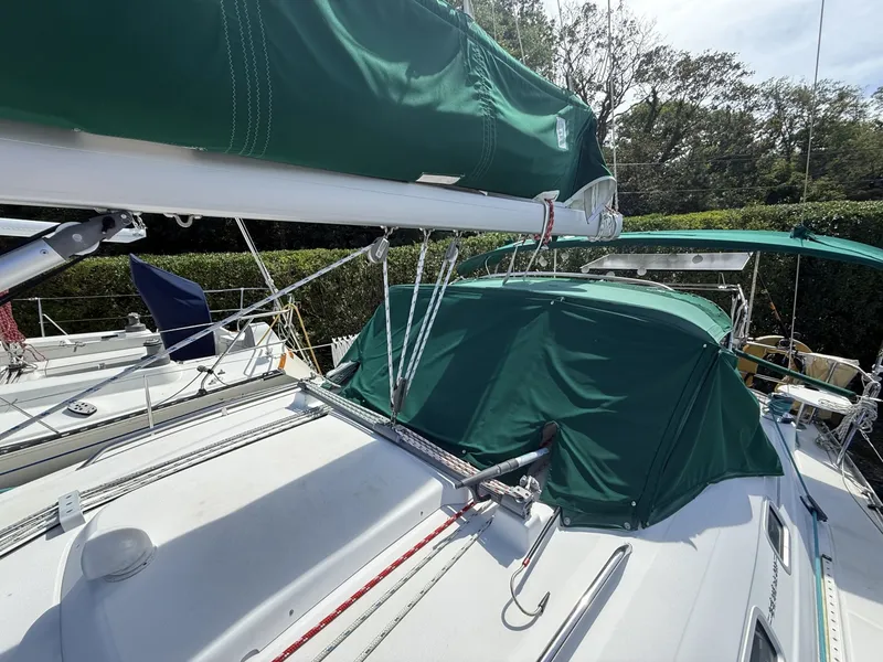Slide: The Image of Beneteau 393 2003 - 7843633