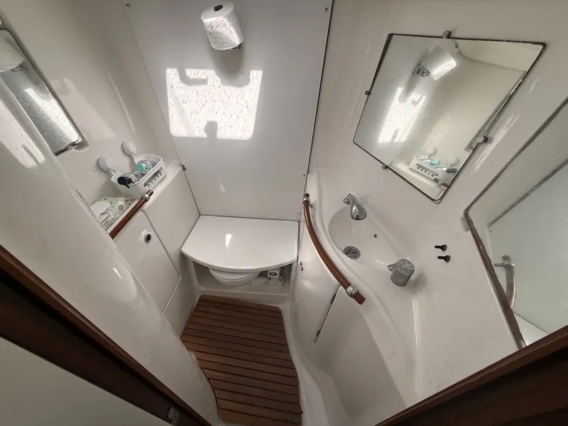 Slide: The Image of Beneteau 393 2003 - 7843648