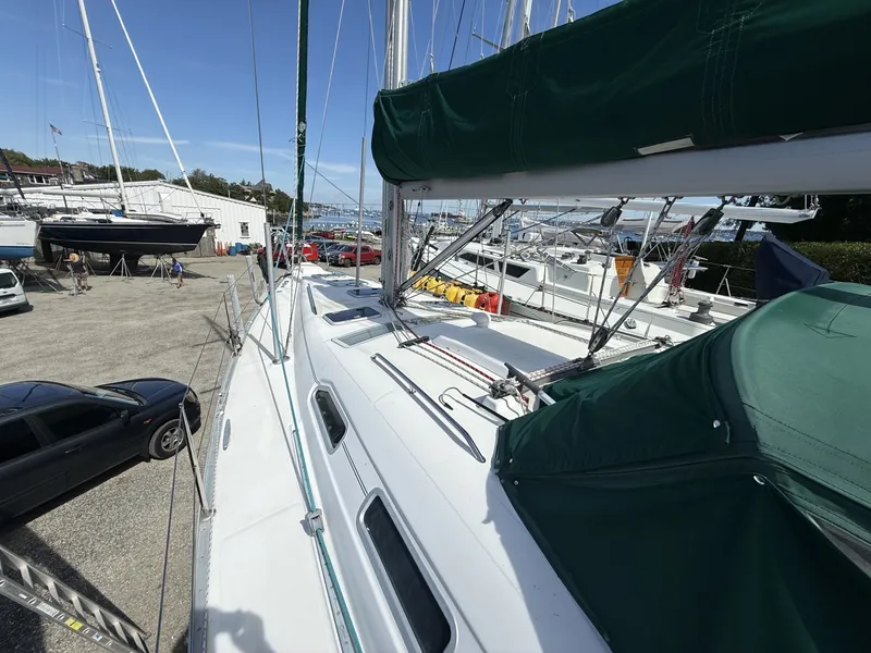 Slide: The Image of Beneteau 393 2003 - 7843632